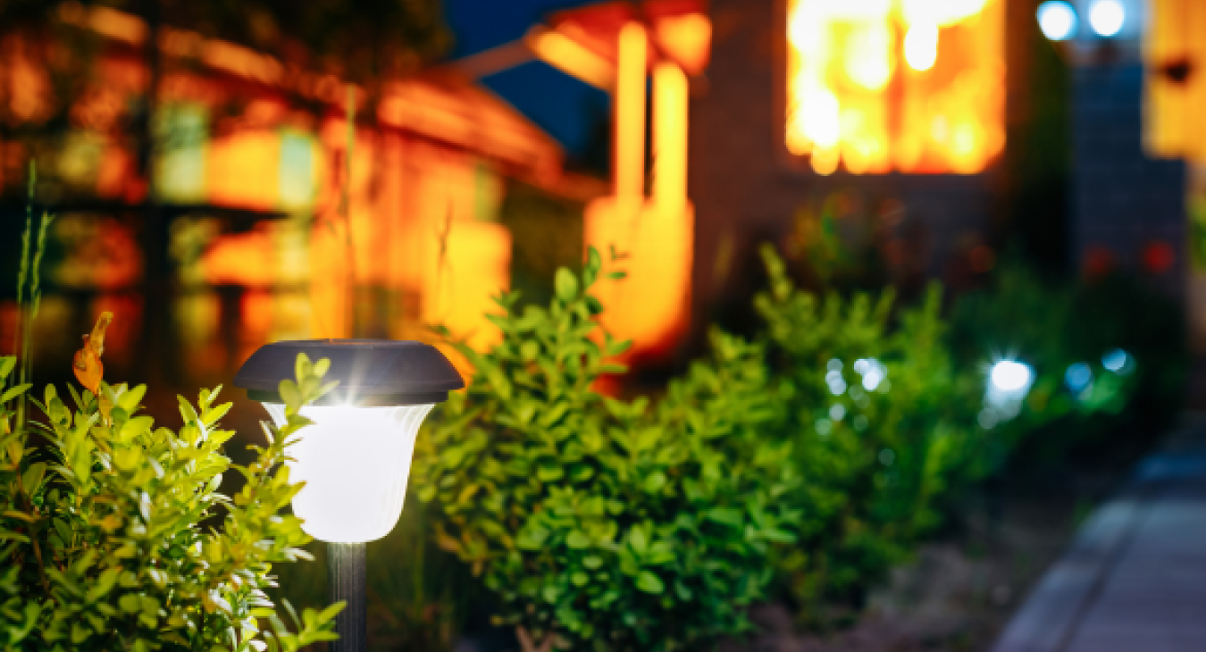 Electrical Faults Fixed - Cleaning solar garden lights