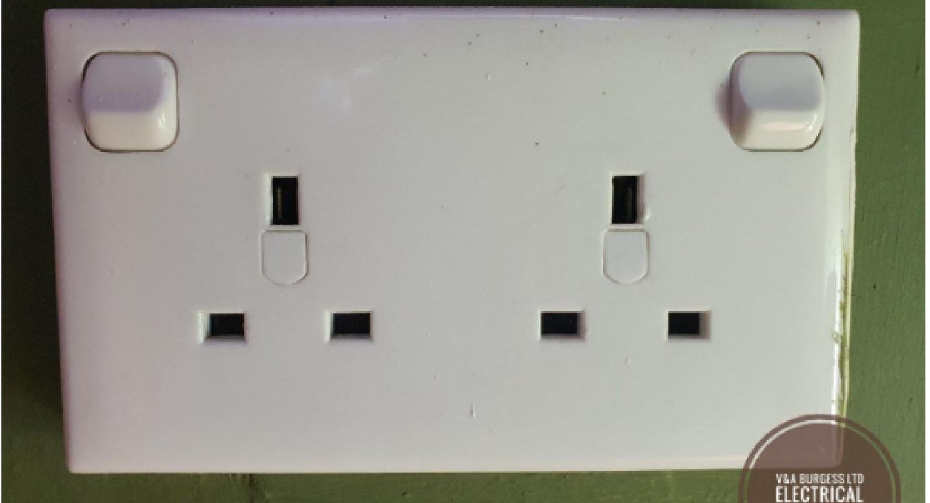 Electrical Plug Socket Making A Crackling Noise - Electrical Faults Fixed