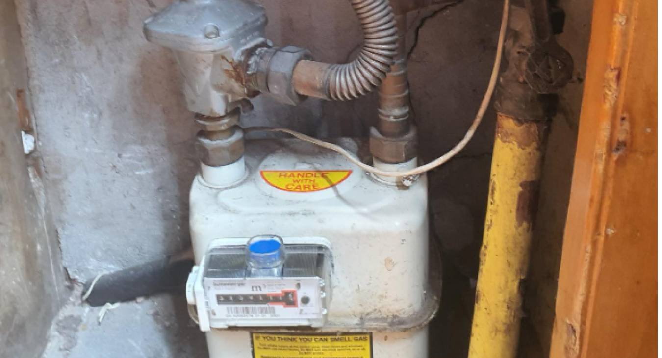 No electrical equipotential bonding to gas meter - Electrical Faults Fixed